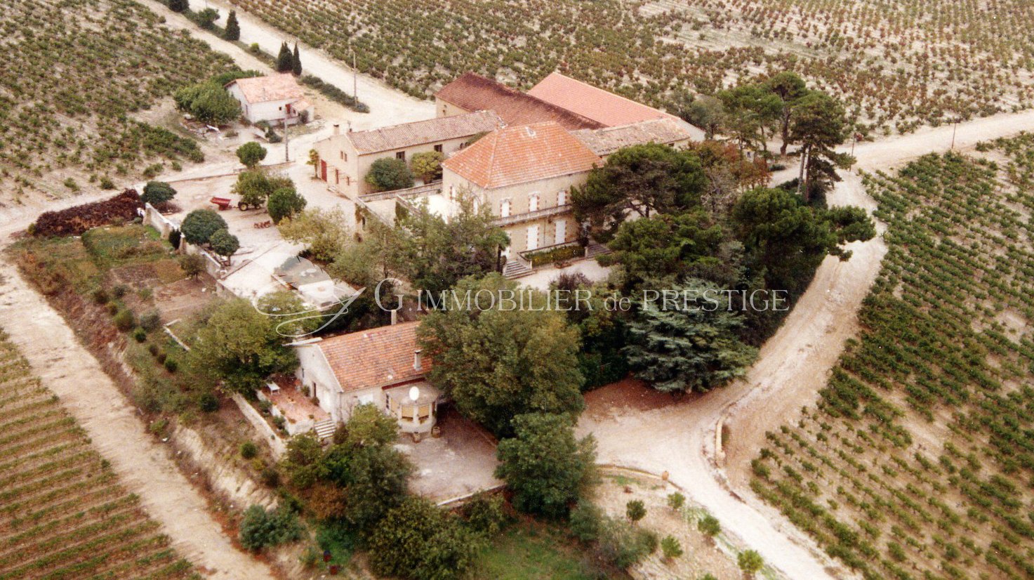 vaucluse un domaine viticole sur 110 hectares ch 226 teaux vaucluse un domaine viticole sur 110 hectares ch 226 teaux