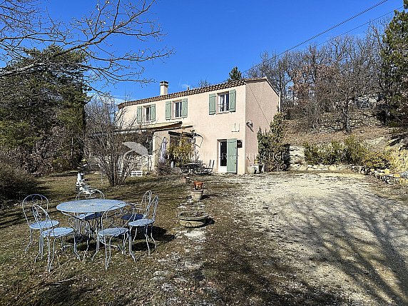 [G. Immobilier de Prestige] En exclusivité, à Sault une villa et un gîte en position dominante