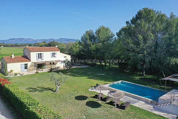 [G. Immobilier de Prestige] En exclusivité, à Mazan, une bastide rénovée avec piscine