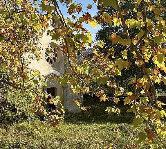 [G. Immobilier de Prestige] A Sault, en exclusivité, une propriété à restaurer avec vue