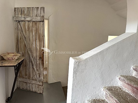 [G. Immobilier de Prestige] En exclusivité, à Malemort du Comtat, une maison de village avec terrasse