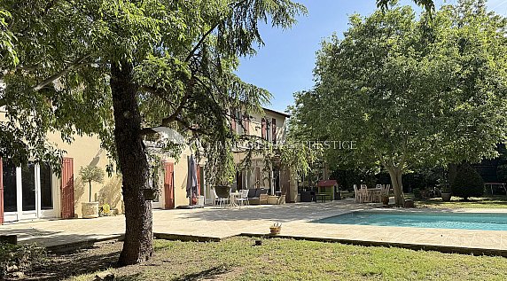 [G. Immobilier de Prestige] En exclusivité, Carpentras  mas avec piscine dans un parc de 6600m2