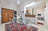 [G. Immobilier de Prestige] Grand Avignon castle XIX th century