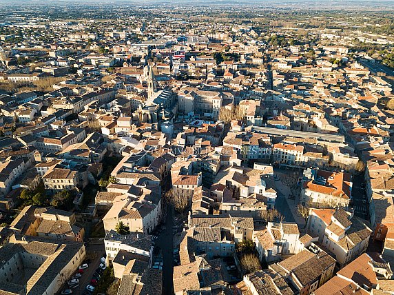 [G. Immobilier de Prestige] A Carpentras, une demeure ancienne en coeur de ville