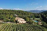 [G. Immobilier de Prestige] A farmhouse with swimming pool in an exceptional environment