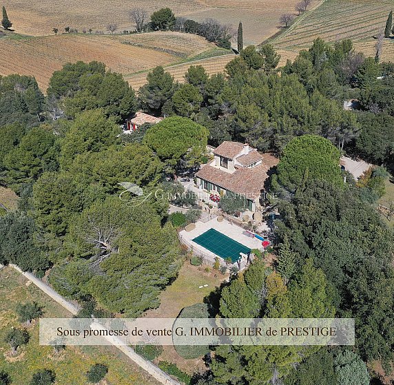[G. Immobilier de Prestige] A Beaumes de Venise une demeure avec gîte et vue 