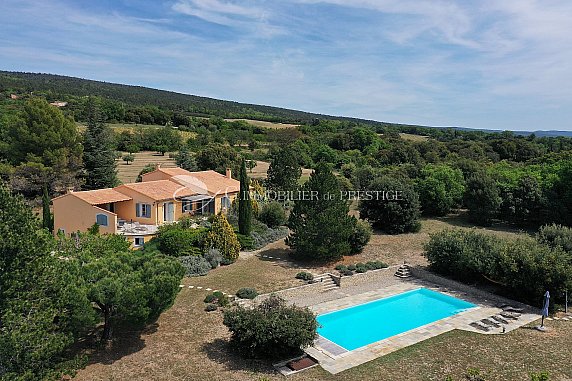 [G. Immobilier de Prestige] Une villa avec piscine dans un environnement exceptionnel