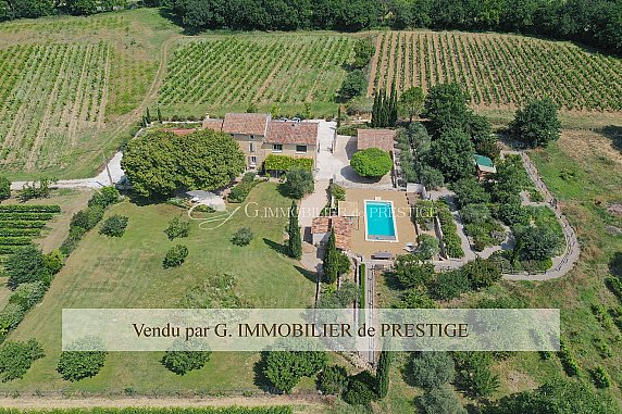 [G. Immobilier de Prestige] A Pernes-les-fontaines, un mas avec vue